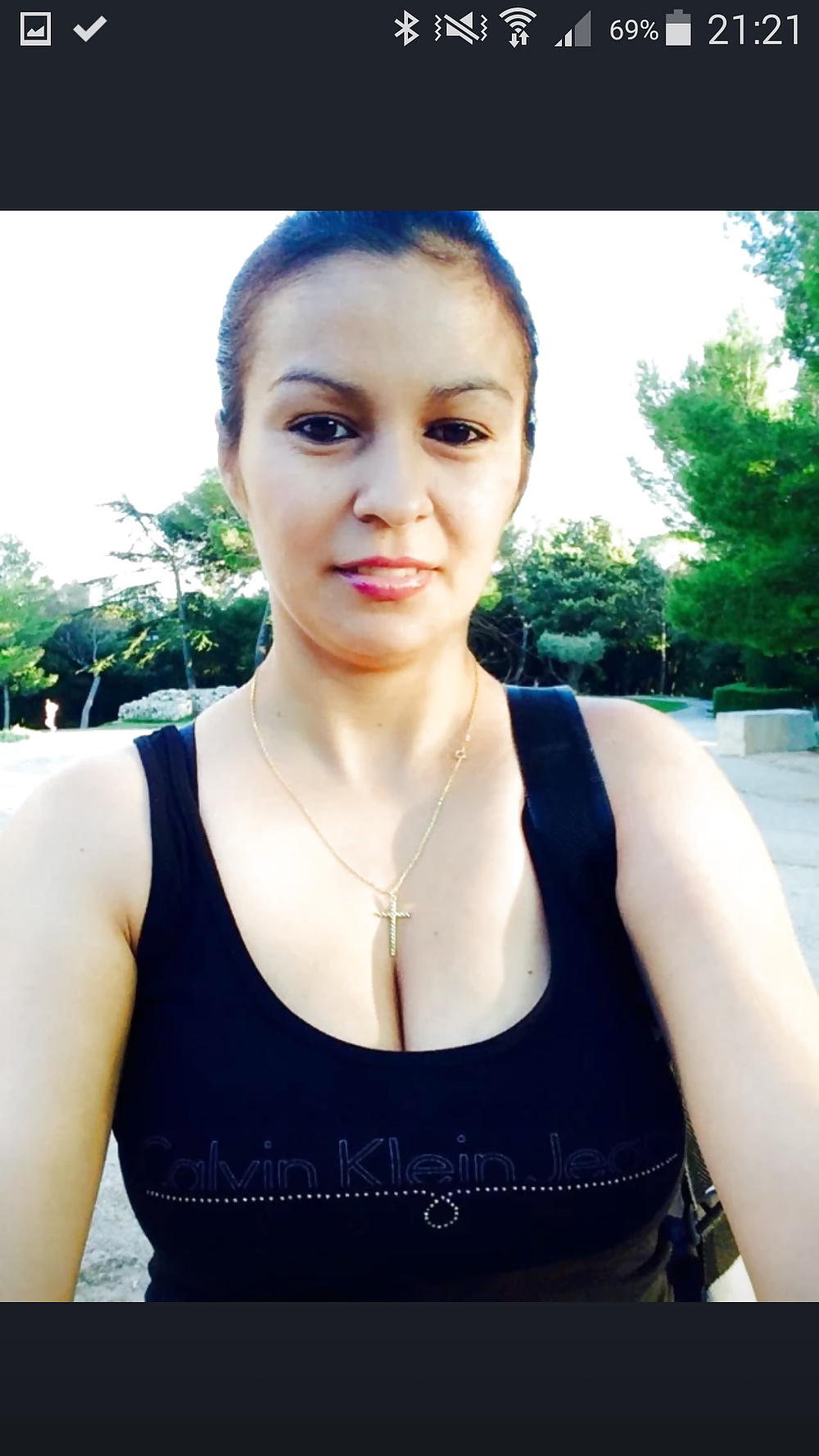 Nourrice veut exciter un mec sympa pour un plan fesse